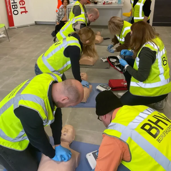 BLSAED-cursus NedCert -reanimeren oefenen