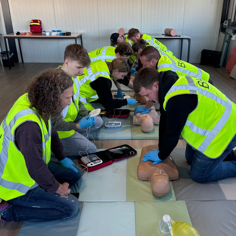 reanimatieoefening tijdens BHV-cursus op locatie Emmen NedCert