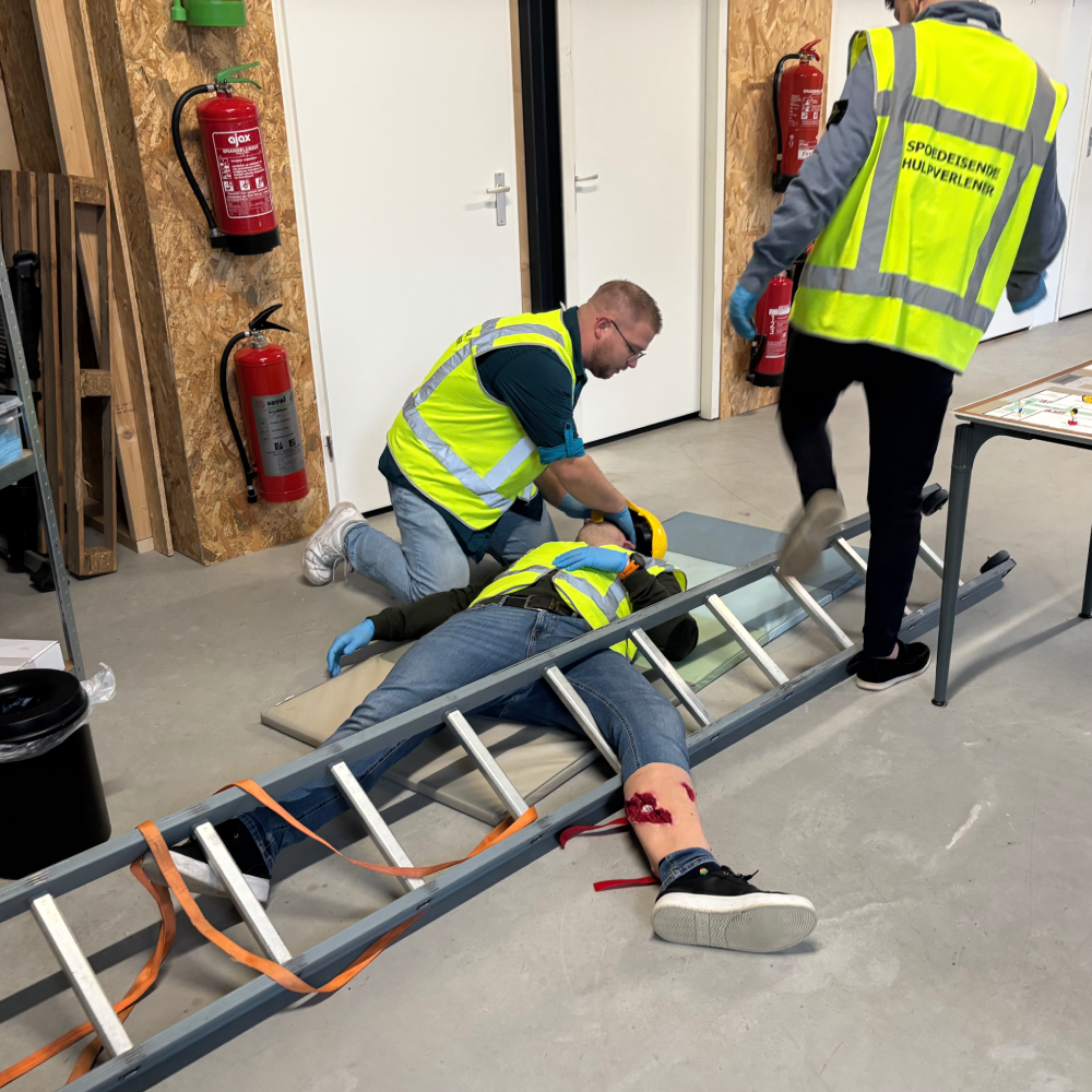 "Slachtoffer" met beenwond na val van ladder tijdens SHO-training, NedCert Experts